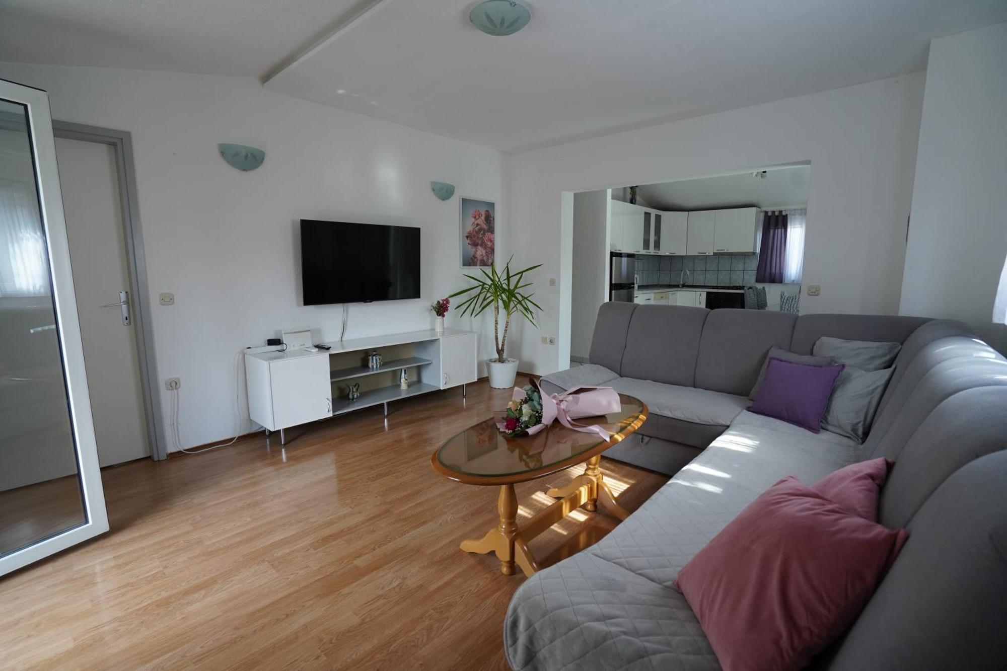 Apartman Marija 伊莫茨基 外观 照片